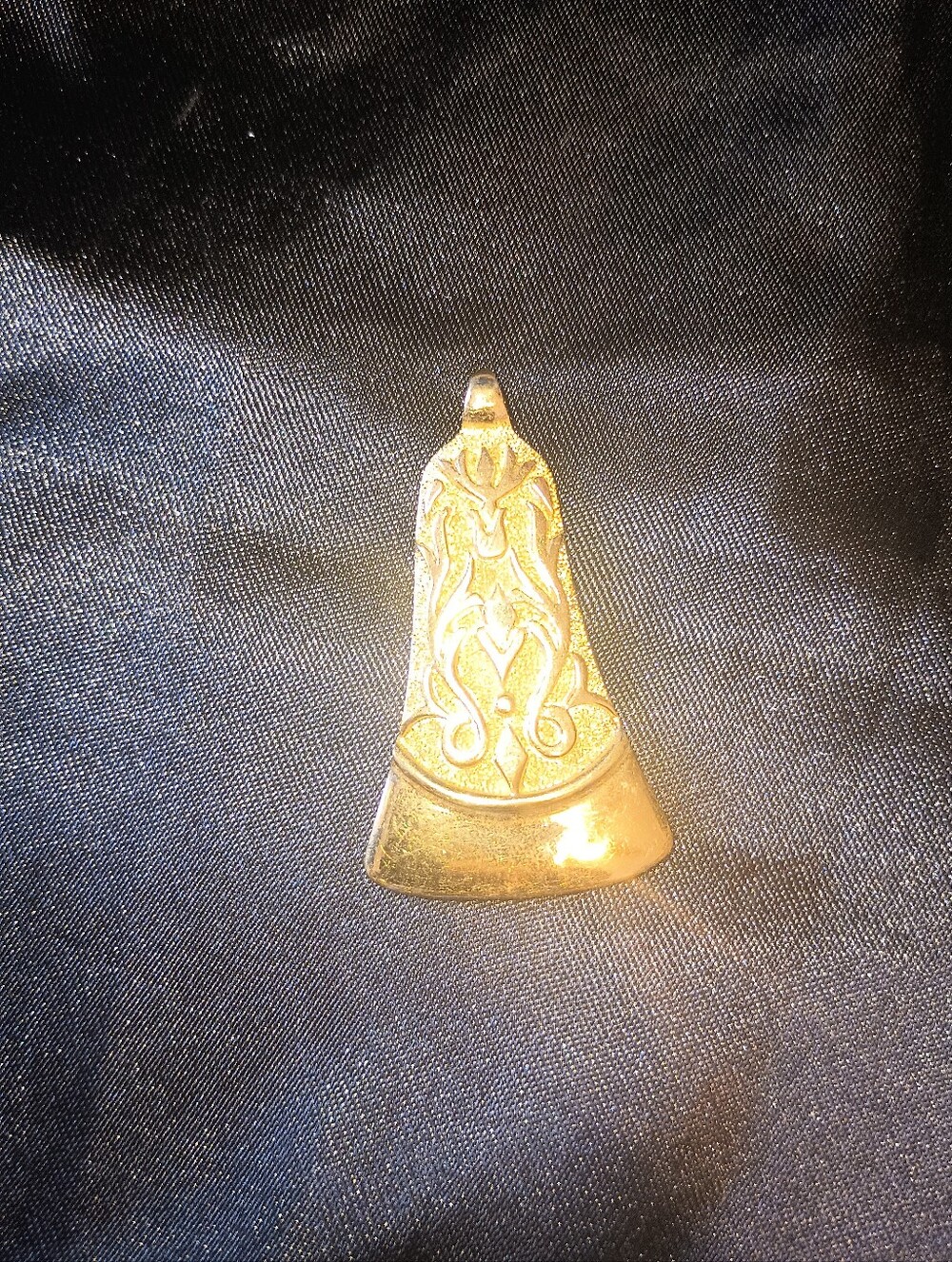 Vintage Vendome Bell Shaped Pendant. Gold Tone